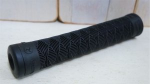 画像2: Kink "Samurai" Grip [27mm×147mm/Black].