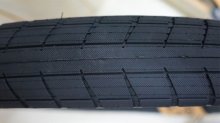 他の写真1: BSD "Donnasqueak" Tire[2.4 / Black]