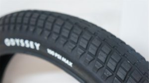 画像2: [2.45] Odyssey "MikeAitken Street" Tire [100PSI /Black]