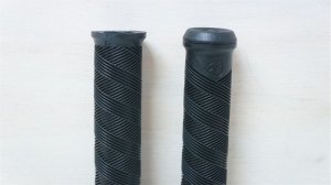 画像1: Subrosa "Dialed"Grip [29.5mm×159mm/Black]