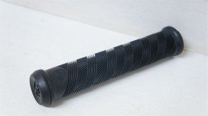 画像2: Subrosa "Dialed"Grip [29.5mm×159mm/Black]