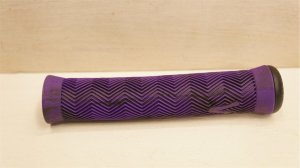 画像3: Volume"VLM"Grip [149mm×29mm/Black Purple Marble]
