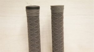 画像1: Kink "Samurai" Grip [147mm×27mm/Graphite]