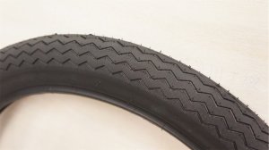 画像1: Subrosa "Sawtooth" Tire [2.35/60PSI / Black]