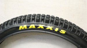 画像2: Maxxis "CreepyCrawler Tire [Black / 2.0 ]