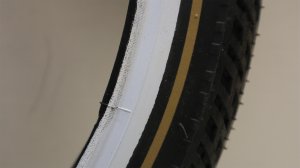 画像4: Shadow "Contender" Tire [2.35/ Gold Line]