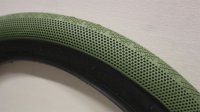 [2.4] Primo "Ritcher" Tire[Green/ ~110PSI].