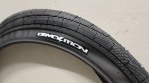 画像1: [2.2] Demolition "Momentum" Tire [110PSI/ Black]