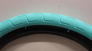 画像2: [2.4] BSD "Donnastreet" Tire [110PSI/ Teal]