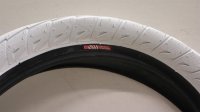 [2.5] Cinema "Williams" Tire [65PSI/ White Black Wall].