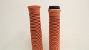 画像1: WeThePeople "Hilt XL" Grip [158mm×29mm/Gum]