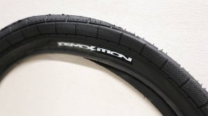 画像1: [2.0] Demolition "Momentum" Tire [110PSI/ Black]