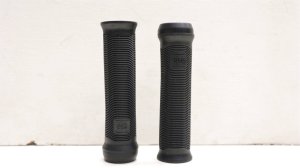 画像1: WeThePeople "Arrow" Grip [108mm×27mm/Black]