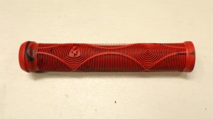 画像4: Subrosa "Genetic" Grip [30mm×171mm/Black Red Swirl]