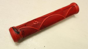画像2: Subrosa "Genetic" Grip [30mm×171mm/Black Red Swirl]