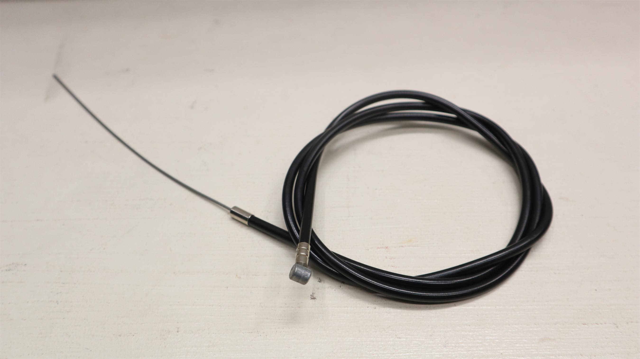 MotelWorks Brake Cable Front [109cm / Black] 