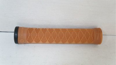 画像1: Kink "Samurai" Grip [147mm×27mm/Gum].