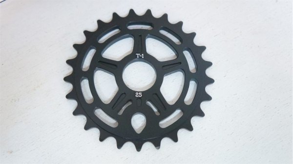 画像1: [25T] TerribleOne "Logan's Run" Sprocket [Black]. (1)