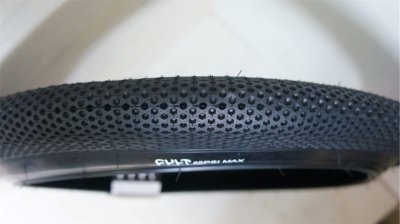 画像2: [18インチ用/ 2.3] Cult "VANS" Tire [65PSI/ Black].