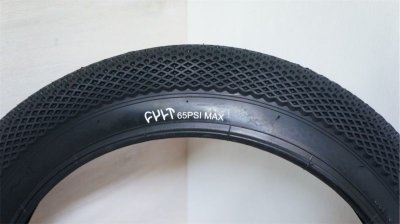 画像1: [16インチ用/ 2.3] Cult "VANS" Tire [65PSI/ Black]