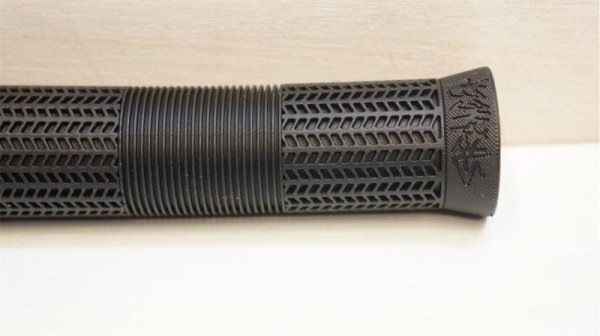 画像4: Stranger"QuanKratonRubber"Grip[163mm×29mm/ Black] (4)
