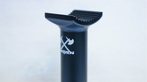 画像3: [Pivotal] Demolition "Axes" SeatPost [200mm/ Black] (3)