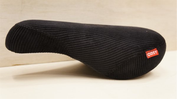 画像2: [Pivotal] Odyssey "Broc Fatcap" Seat [Fat / Black] (2)