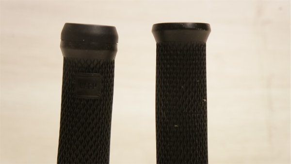 画像1: WeThePeople "Manta" Grip [Black/ 156mm×27.5mm] (1)