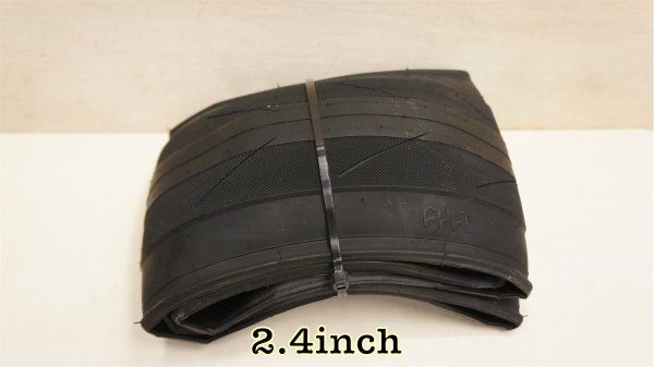 画像1: [2.4] Cult "Pool Fast And Loose" Tire[110PSI/ Kevlar/ Black]. (1)