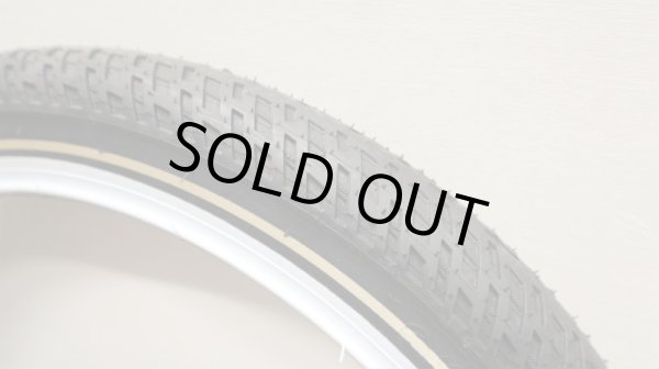 画像1: [2.35] Shadow "Contender" Tire [110PSI/ Gold Line] (1)