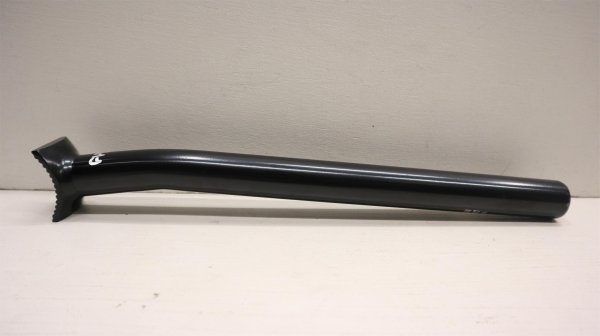 画像1: [Pivotal] Cult "10° Layback" SeatPost [300mm/ Black] (1)