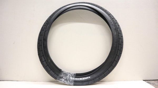 画像4: [2.2] Demolition "Momentum" Tire [110PSI/ Black]. (4)