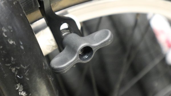画像1: Brake Easy Nuts[羽] (1)
