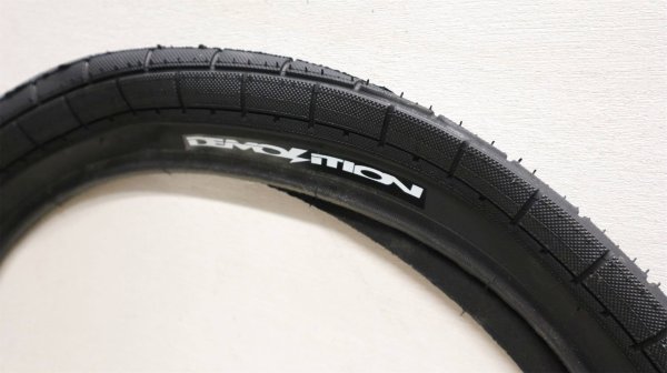 画像1: [2.0] Demolition "Momentum" Tire [110PSI/ Black] (1)