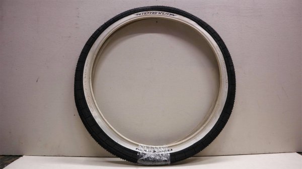 画像3: [2.0] Demolition "Momentum" Tire [110PSI/ White Wall] (3)