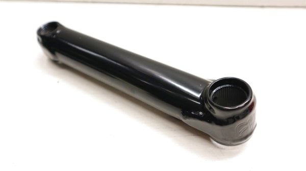 画像3: [140mm] Cult "Crew Juvi" Crank [19mm Spindle/ 48 Spline/ Black] (3)
