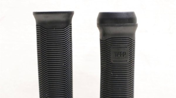画像2: WeThePeople "Arrow" Grip [108mm×27mm/Black] (2)